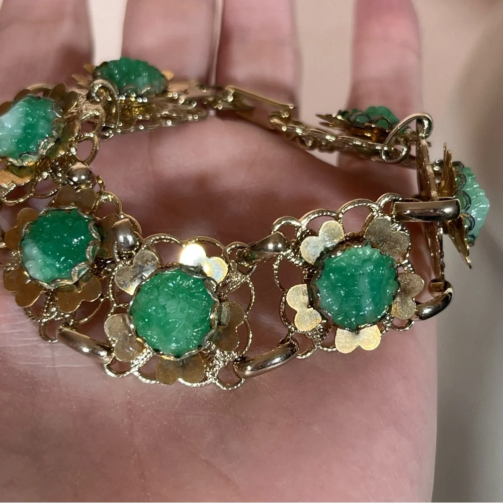 Vintage antique 1940's Art deco Green Peeking Glass Gold wide Bracelet